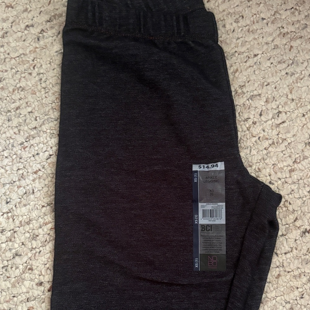 Brand New Stylish Black Leggings for Women!